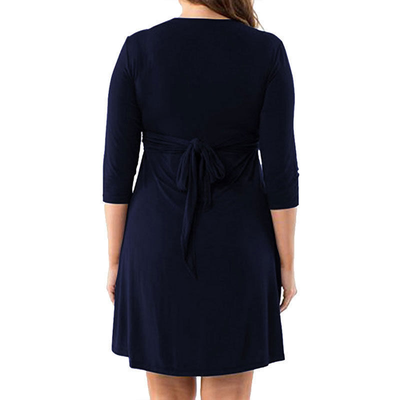 530/5000 Maternity Fashion V-neck Dress - Image 4