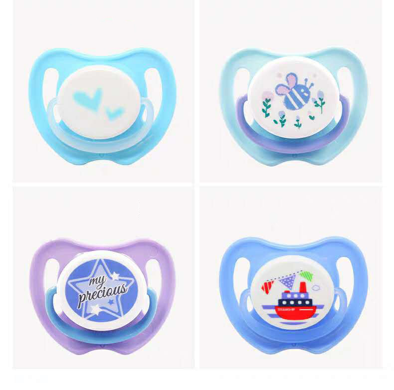 Baby with pacifier - Image 4